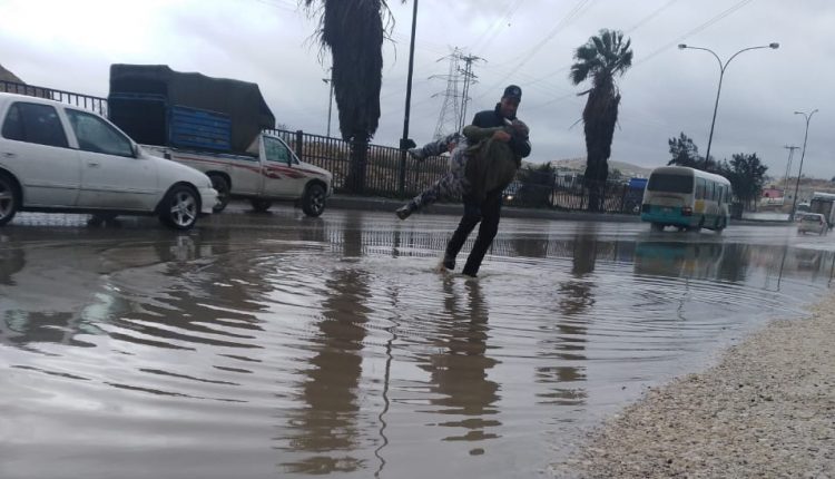 طقس العرب: تجدد هطول زخات من الأمطار في أجزاء من شمال ووسط المملكة السبت