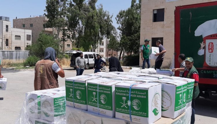 مركز الملك سلمان للإغاثة ينهي توزيع السلال الرمضانية على السوريين في الأردن