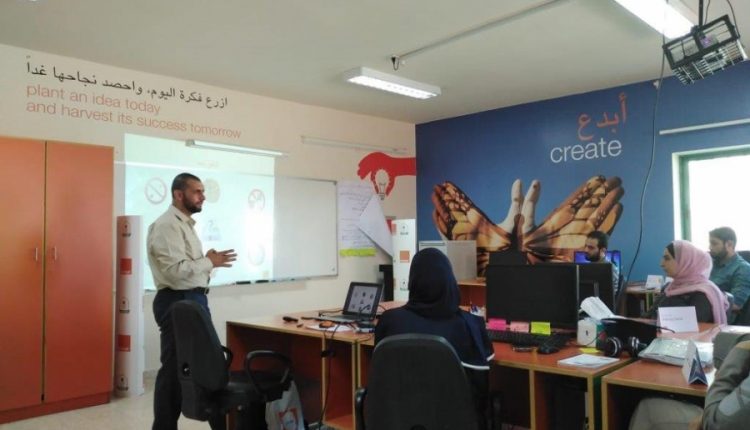Orange الأردن تخرّج طلبة مختبر (OYIL) في “اليرموك”