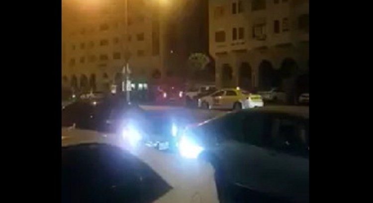 بالفيديو…إصابة رجلي أمن بالرصاص قرب نادي ليلي في الجاردنز