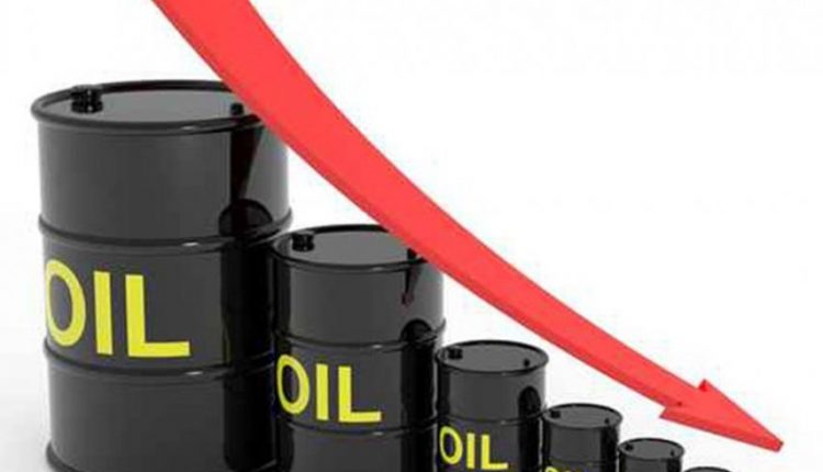 هبوط النفط  بشكل حاد .. والخام الأمريكي ينخفض 4.5%