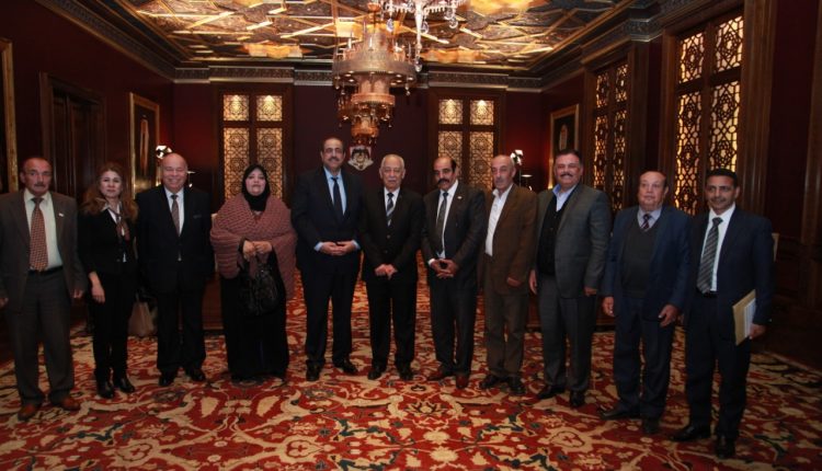 رئيس الديوان الملكي : يستقبل وفد اتحاد الكتاب والاُدباء الاردنيين