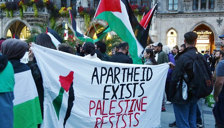مسيرة ووقفة احتجاجية بنيوزيلندا للمطالبة بوقف الحرب على غزة