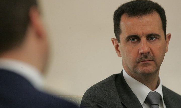 من هو عميل الموساد الذي التقى الأسد في دمشق؟ (صورة)