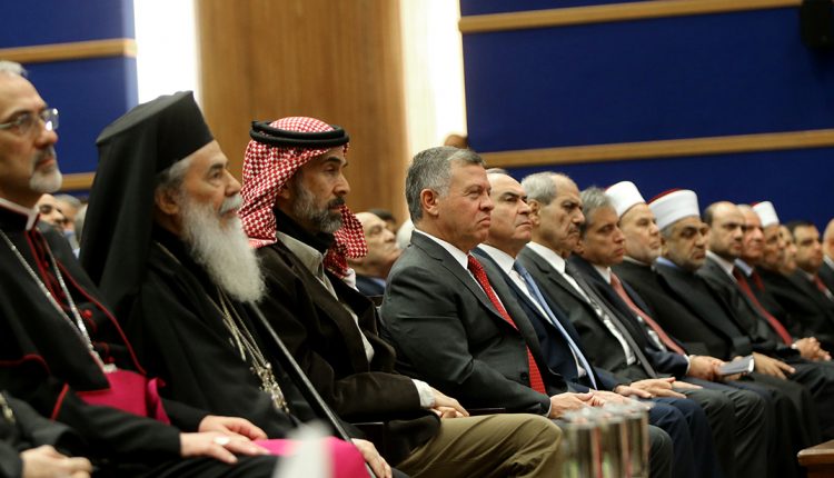 الملك يلتقي رجال دين وشخصيات وقيادات مسيحية في الأردن والقدس