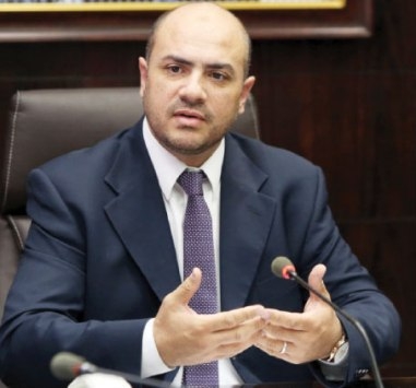 وزيرالاوقاف يمنع اطلاق لقب “عطوفة “على بعض الموظفين