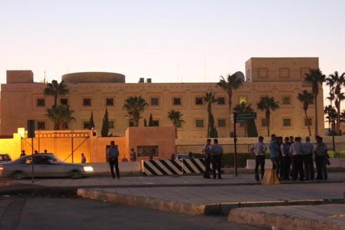 السفارة الأمريكية بالأردن تعلن عن شواغر وظيفية.. رابط
