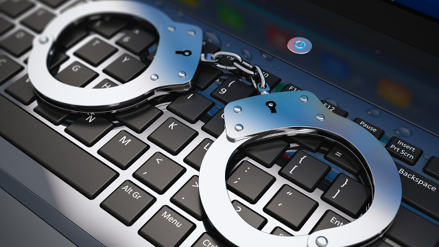 “الجرائم الإلكترونية” تتعامل مع 4200 شكوى العام الماضي