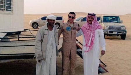 شاهد بالفيديو .. السعودية تكرم سودانيا أنقذ طيارا أردنيا