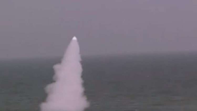 مصر تطلق 4 صواريخ في البحر المتوسط!