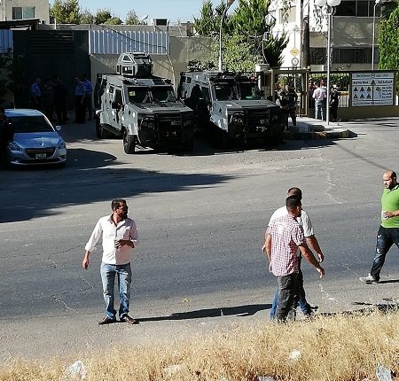 شاهد بالصور .. دار الدواء تتوقف عن العمل حتى اشعار آخر