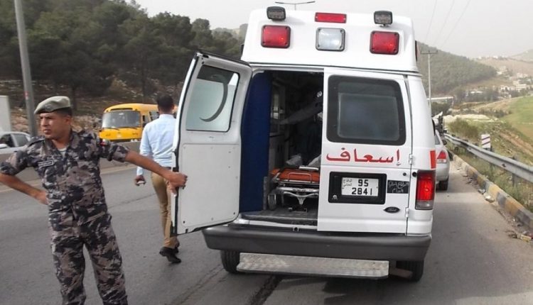 إصابة 17 شخصاً اثر تصادم حافلتين في الكرك