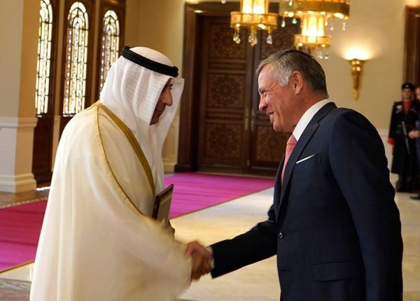 الملك يتقبل أوراق اعتماد عدد من السفراء.شاهد بالصور…