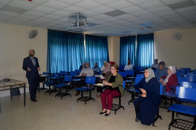 ورشة عمل لأعضاء الهيئتين التدريسية والإدارية في كلية التمريض بجامعة عمان الاهلية حول قواعد البيانات المتخصصة