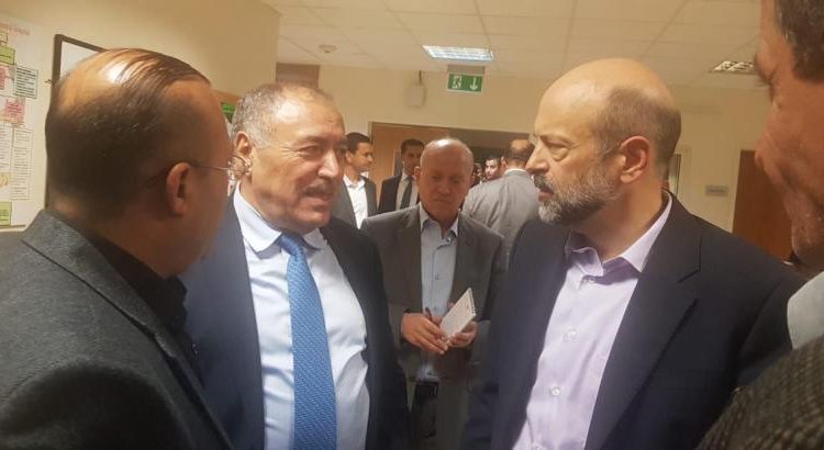 الرزاز في زيارة مفاجئة لمستشفى الكرك الحكومي