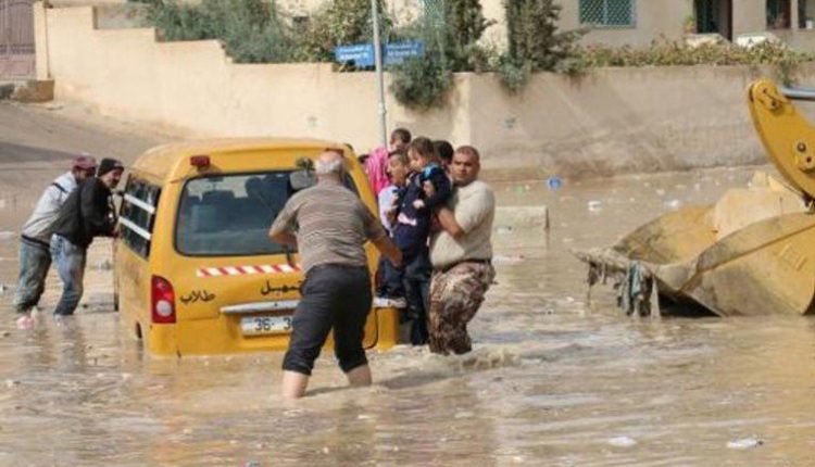 تعليق الدراسة المسائية في 13 مدرسة بسبب الطقس في البادية الشمالية