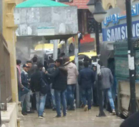 مسيرة طلابية في ” السلط ” لمطالبة التربية بالتراجع عن امتحان الفصل الواحد