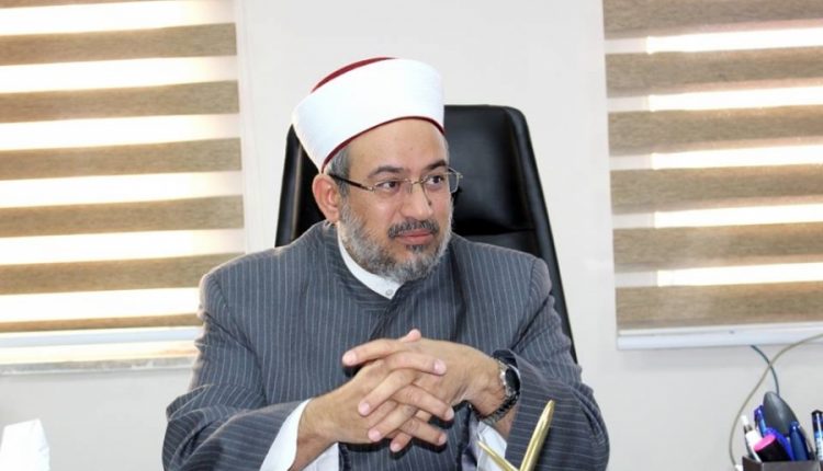 وزير الأوقاف يقرر تعيين 215 مؤذن وخادم مسجد