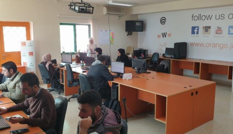 Orange الأردن تواصل تنظيم برنامج تدريبي لطلبة الهندسة في “اليرموك”