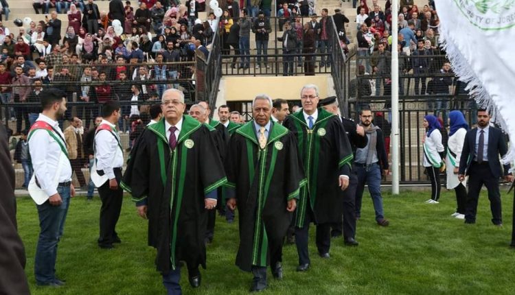 جامعة الزيتونة الأردنية تحتفل بتخريج فوجها الثالث والعشرين