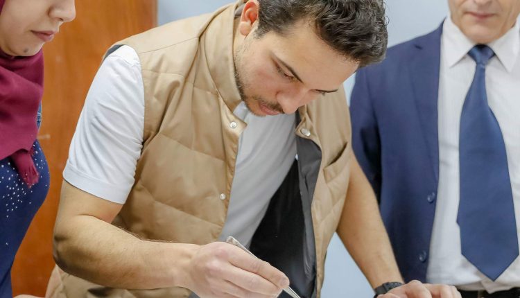 فيديو وصور: ولي العهد يقوم بزيارة مفاجئة إلى مادبا