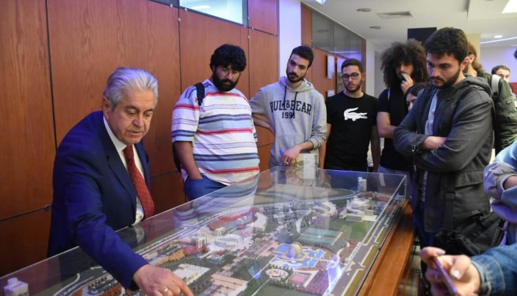 رئيس سلطة العقبة يلتقي وفدا من الجامعة الأميركية في مادبا