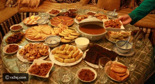 كيف توازن بين الأطعمة وكمية السعرات الحرارية في رمضان