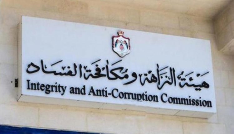 المومني:  ملف مقاولين حفريات الزرقاء أمام مكافحة الفساد