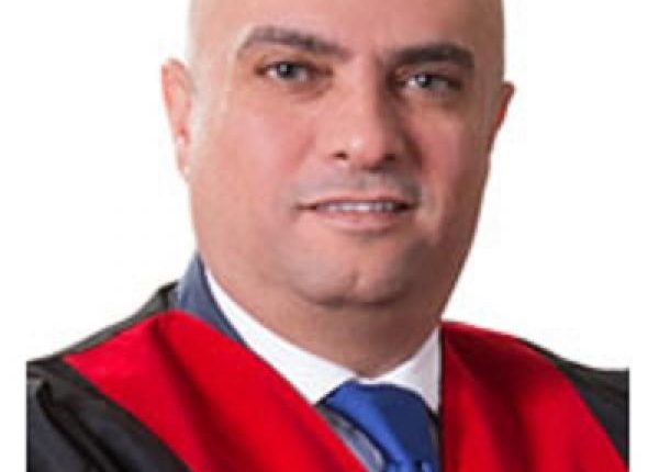 أسرة عمان الاهلية تهنىء د. علاء الحوراني بمناسبة حصوله على درجة الاستاذية