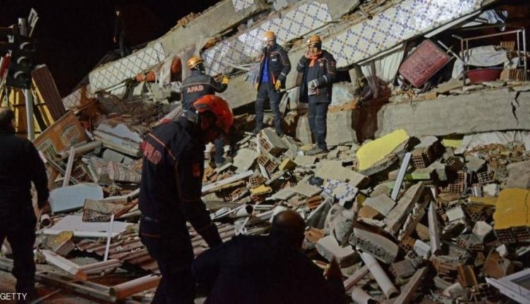 ارتفاع حصيلة ضحايا زلزال تركيا “المدمر”إلى 20 قتيل