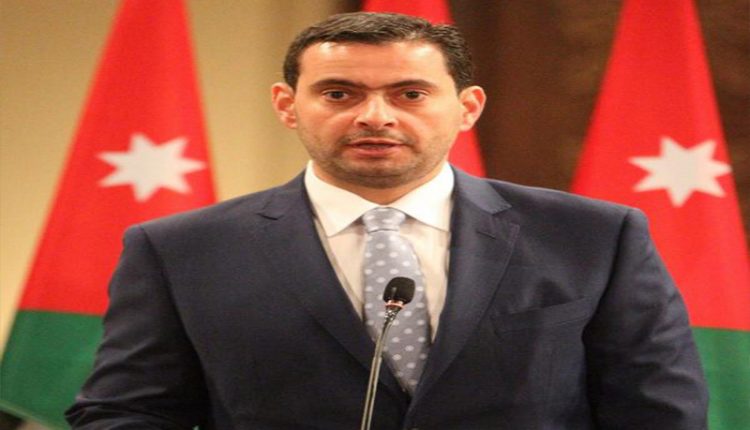 اجتماع لبحث الحفاظ على المخزون الاستراتيجي من السلع