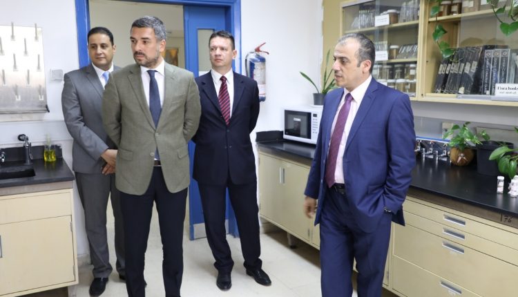 السفير الروماني يزور المركز الوطني للبحوث الزراعية