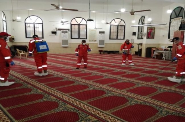 إغلاق خمسة مساجد حول مخيم مادبا بعد تسجيل إصابة