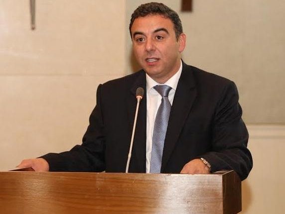 رجل الأعمال رياض الخشمان يكتب: الاستثمار يصنع الثروات في أوقات الأزمات