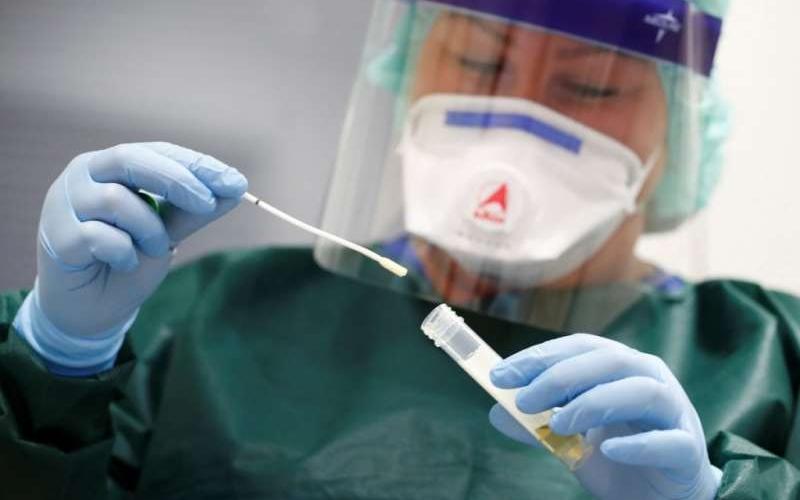 الصحة سجلت 14 وفاة و 6216 اصابة جديدة بفيروس كورونا