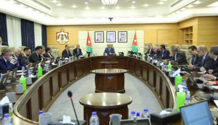 قرارات مجلس الوزراء…تمديد تخفيض الضريبة لمادة الزيوت النباتية …ونظاما معدلا للبلقاء التطبيقية
