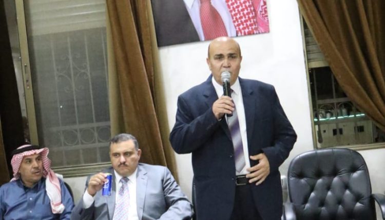 الدكتور ابراهيم بني سلامه يحتفل بتخريج ابنه لاعب المنتخب الوطني لكرة