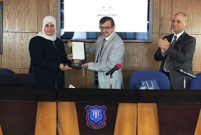 محاضرة تبادل المعرفة والخبرات لأعضاء الهيئة التدريسية وطلبة الدراسات العليا في عمان الأهلية