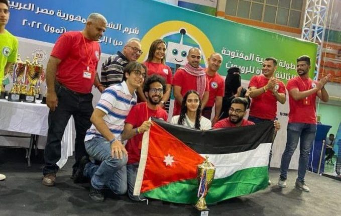 فريق مركز زها الثقافي للروبوت يحصد جائزتين في البطولة العربية المفتوحة للروبوت الآلي