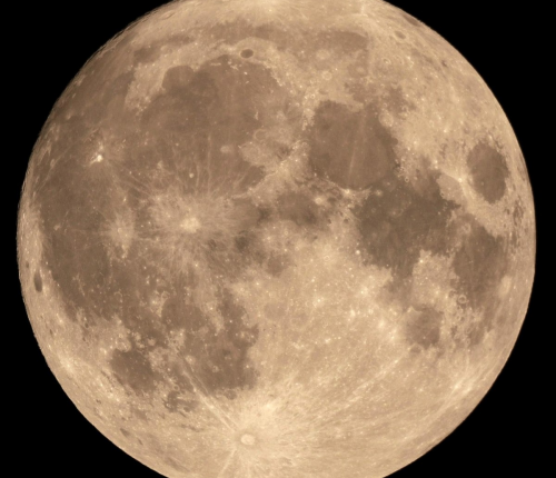 “الأرصاد”: الأردنيون سيشاهدون القمر بدرًا عملاقاً ليل اليوم الخميس