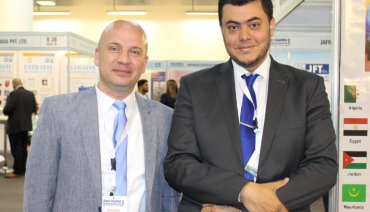 الملاح ومحلي من جامعة البترا يشاركان في مؤتمر الصناعات الصيدلانية العربية