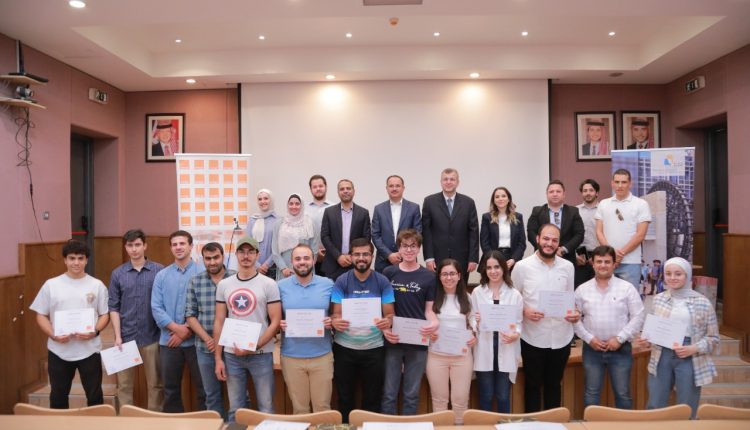 تخريج الفوج الخامس من متدربي مختبر التصنيع الرقمي في الجامعة الألمانية الأردنية