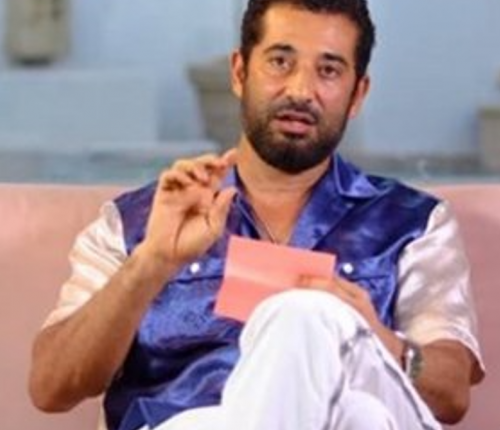 الفنان عمرو سعد تحت مرمى الإنتقادات بسبب إطلالته .. وسعر قميصه صادم