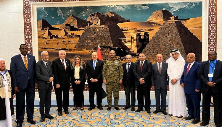 الفريق جابر يستقبل وفد المجلس التنفيذي لاتحاد الجامعات العربية في الخرطوم
