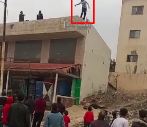 شاب يحاول إنهاء حياته بالقفز من اعلى مبنى تجاري في إربد