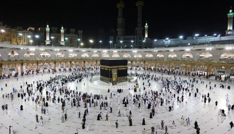 السعودية: لا إمكانية لحجوزات جديدة لأداء العمرة أواخر رمضان