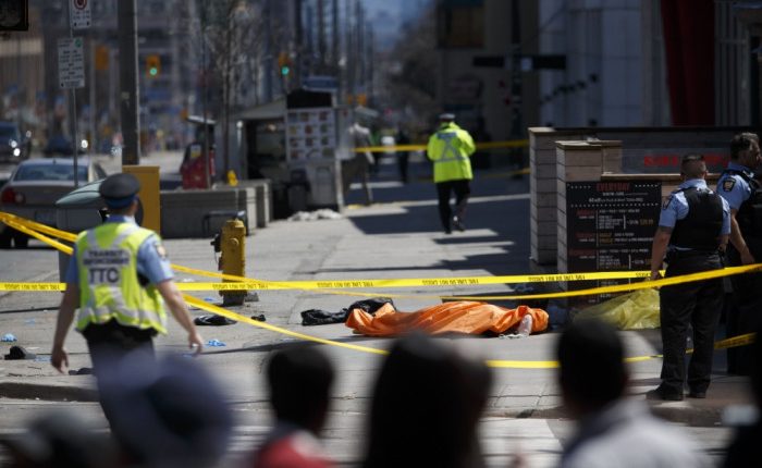 مقتل وإصابة 11 شخصاً بحادث دهس في كندا