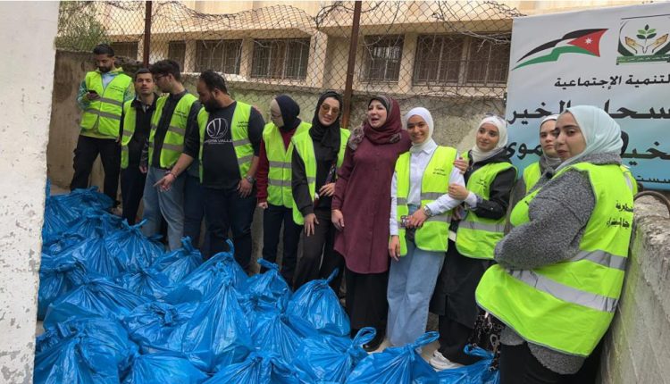 جامعة البترا تنفذ حملة خيرية بالتعاون مع جمعية “سحاب الخير” في جبل النصر