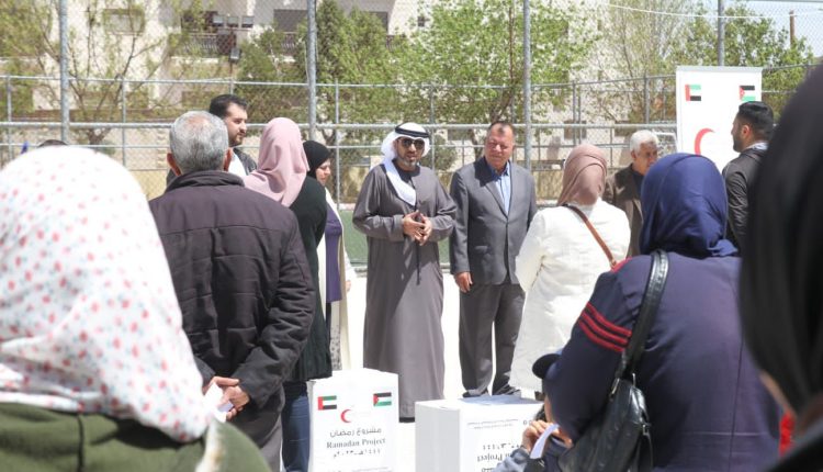 سفارة الامارات في عمّان تنظم مبادرة توزيع طرود الخير في شهر رمضان الفضيل