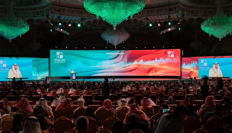 مؤتمر الأعمال العربي الصيني يختتم يومه الأول بتوقيع اتفاقيات بقيمة تزيد عن 10 مليار دولار